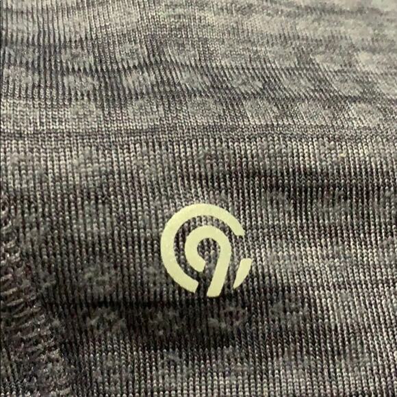 CHAMPIONS  ATHLETIC PULL OVER SIZE‎ M - Picture 5 of 5